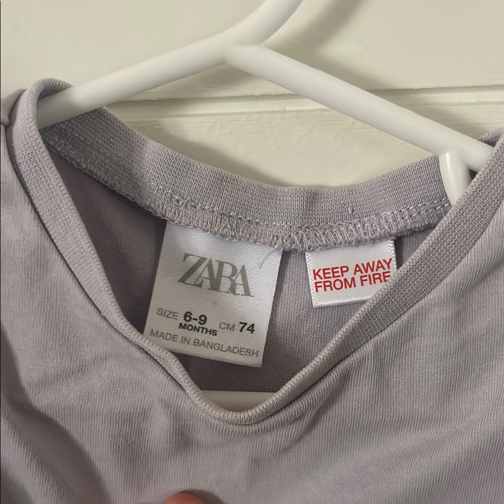 Zara Lavender Eyelet Sleeve Top - Picture 3 of 3